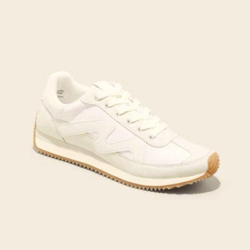 Size 9 Universal Threads NWT Stylish White and Beige Sneakers